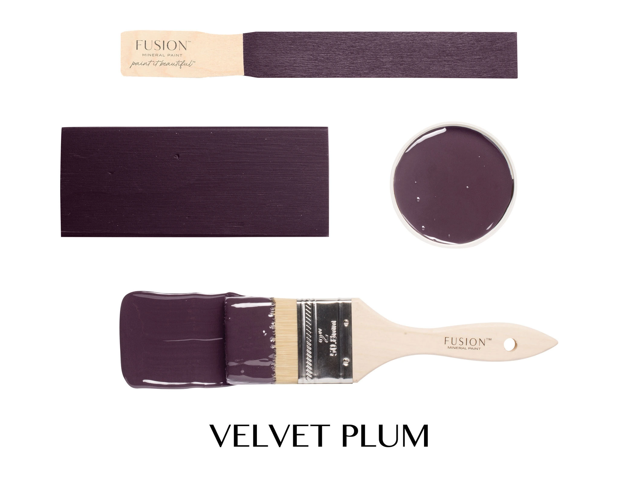 T2VELVETPLUMTEXT värvine pintsel ja värvinäidis toonis Fusion Mineral Paint VELVET PLUM